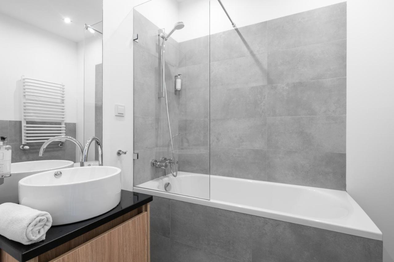 Warsaw Concierge Warszawa Zachodnia Appartement Buitenkant foto