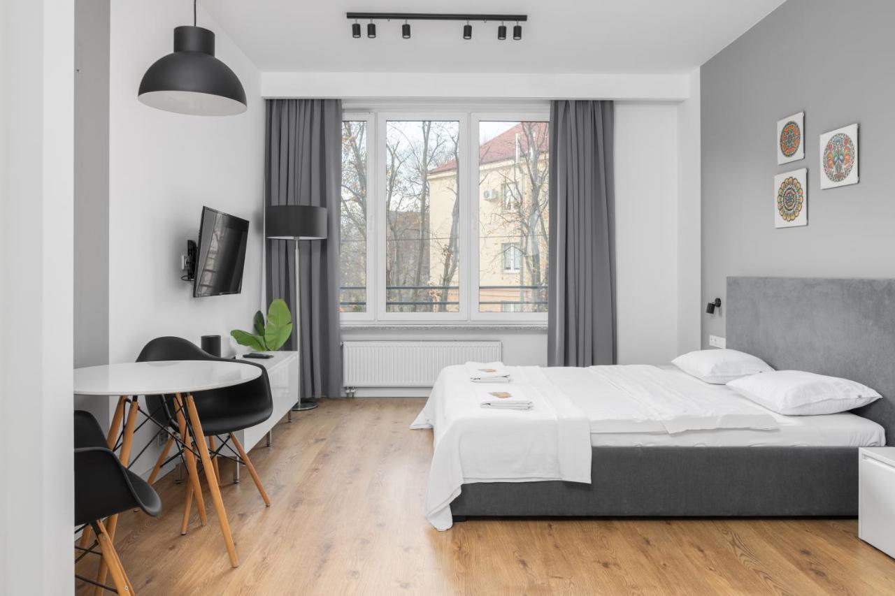 Warsaw Concierge Warszawa Zachodnia Appartement Buitenkant foto
