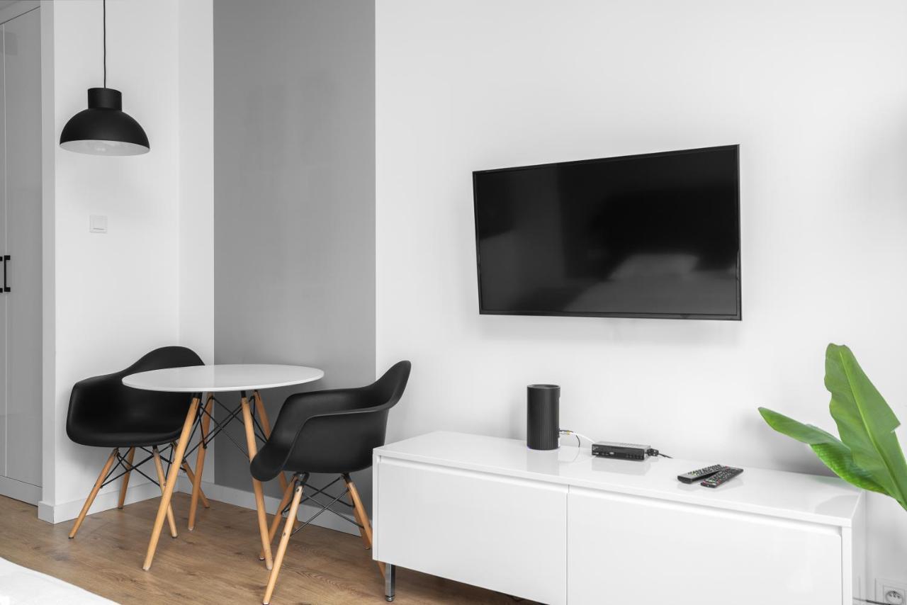 Warsaw Concierge Warszawa Zachodnia Appartement Buitenkant foto